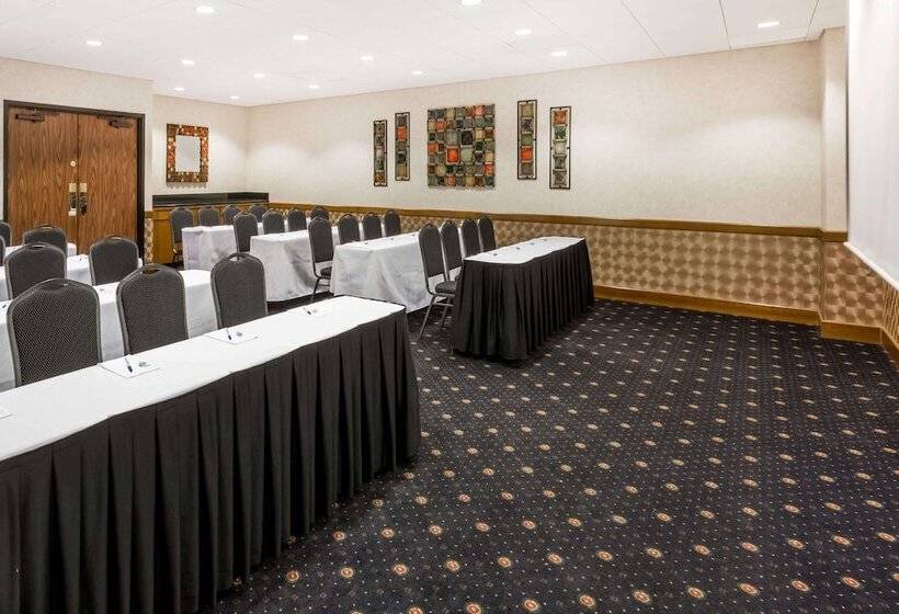 فندق Wyndham Riverfront