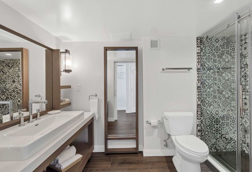Baker S Cay Resort Key Largo, Curio Collection By Hilton
