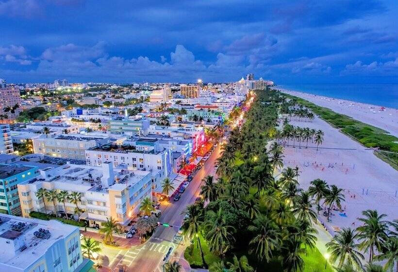 فندق Avalon