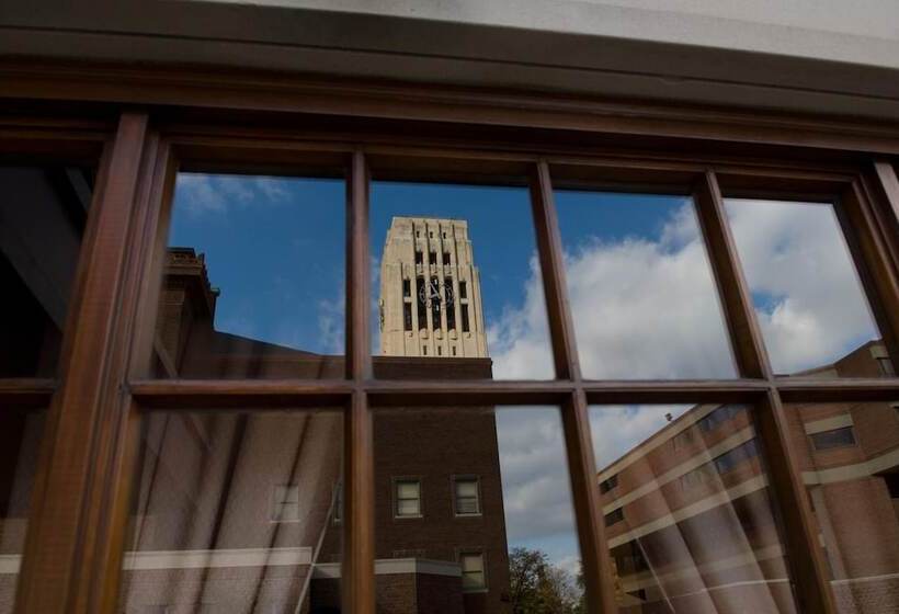 هتل Bell Tower