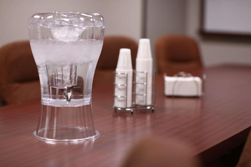 هتل Americinn By Wyndham Grand Rapids Airport North