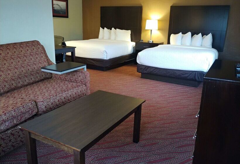 هتل Best Western Plus Parkway Inn