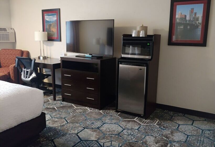هتل Best Western Plus Parkway Inn