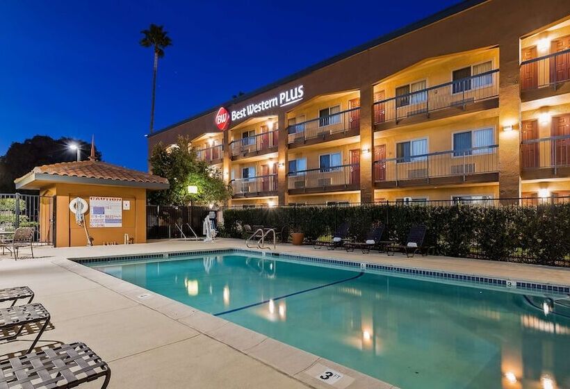 בית מלון כפרי Best Western Plus Pleasanton Inn