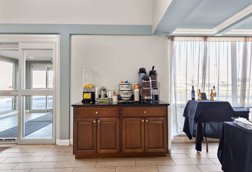 هتل Comfort Inn & Suites Springfield I55