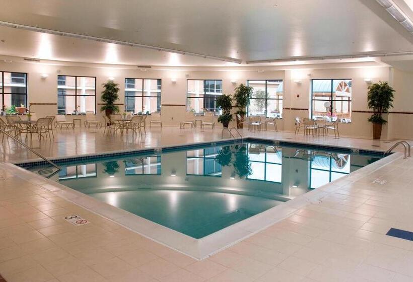 هتل Courtyard By Marriott Canton