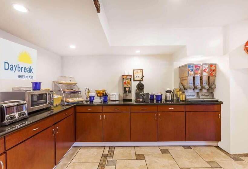 酒店 Days Inn By Wyndham Austin/university/downtown