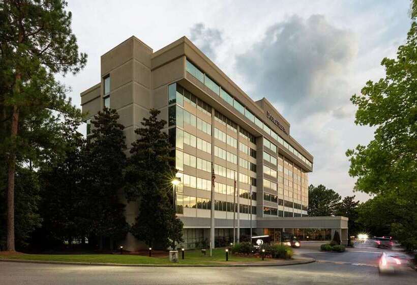 هتل Doubletree By Hilton Birmingham Perimeter Park