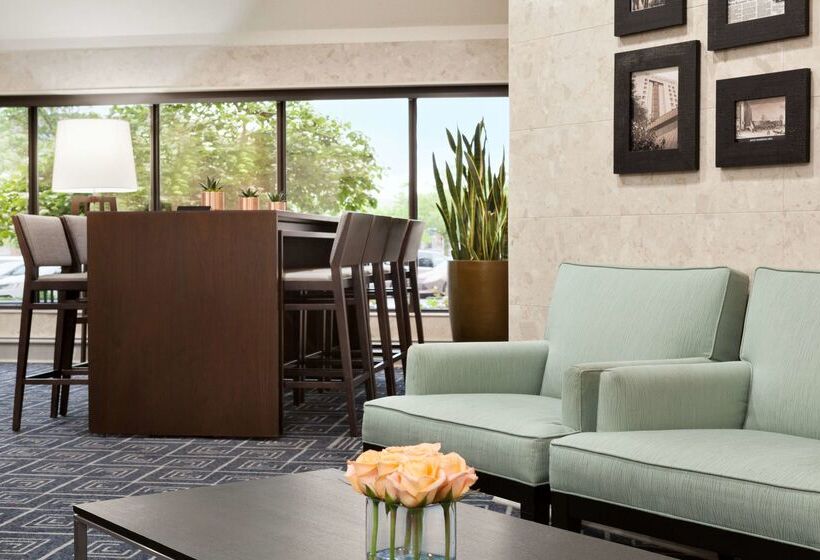 هتل Doubletree By Hilton Minneapolis Park Place