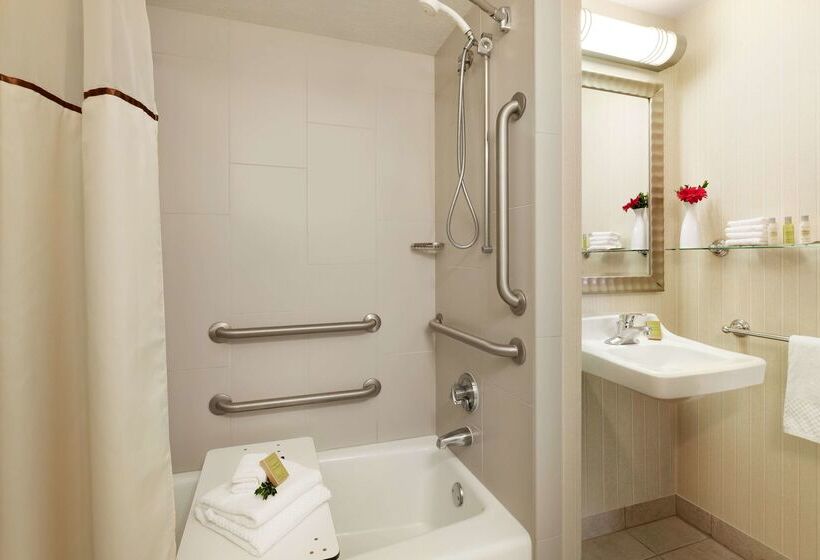 هتل Doubletree By Hilton Minneapolis Park Place