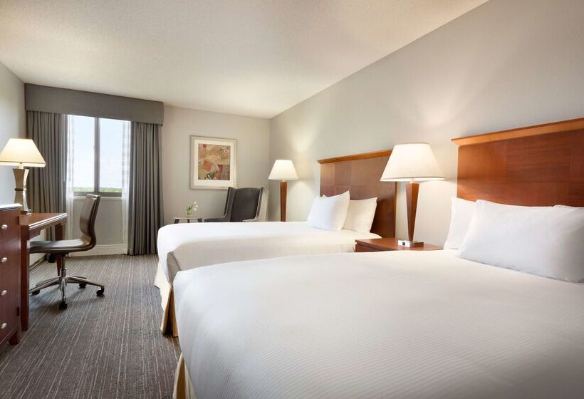 هتل Doubletree By Hilton Minneapolis Park Place