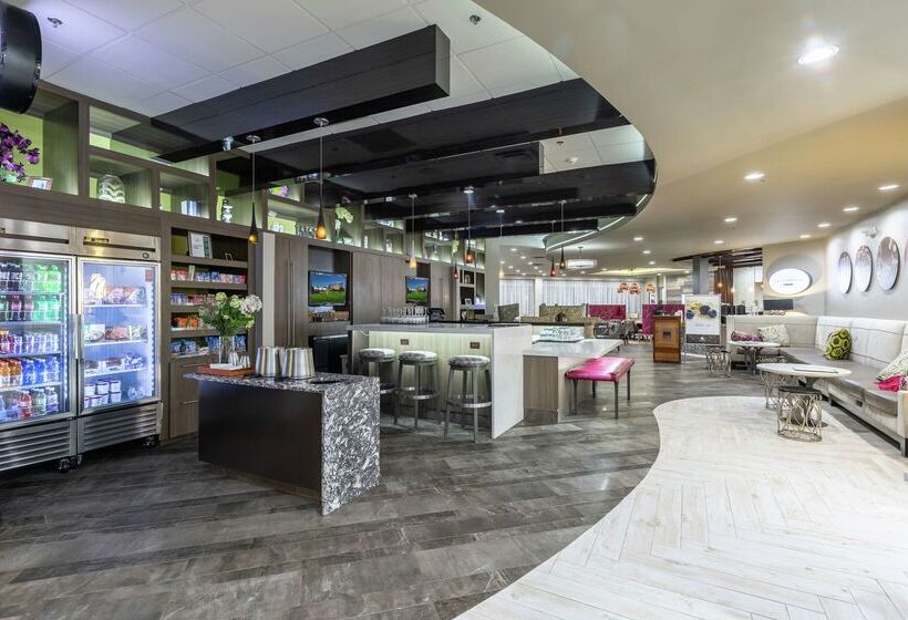 فندق Doubletree By Hilton Winston Salem University