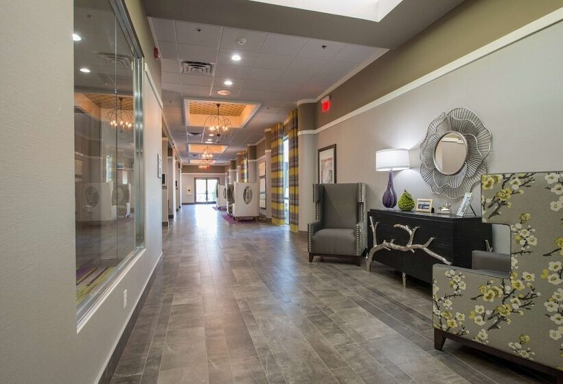 فندق Doubletree By Hilton Winston Salem University