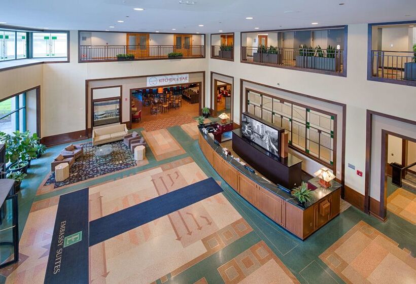 בית מלון כפרי Embassy Suites By Hilton Chicago O Hare Rosemont
