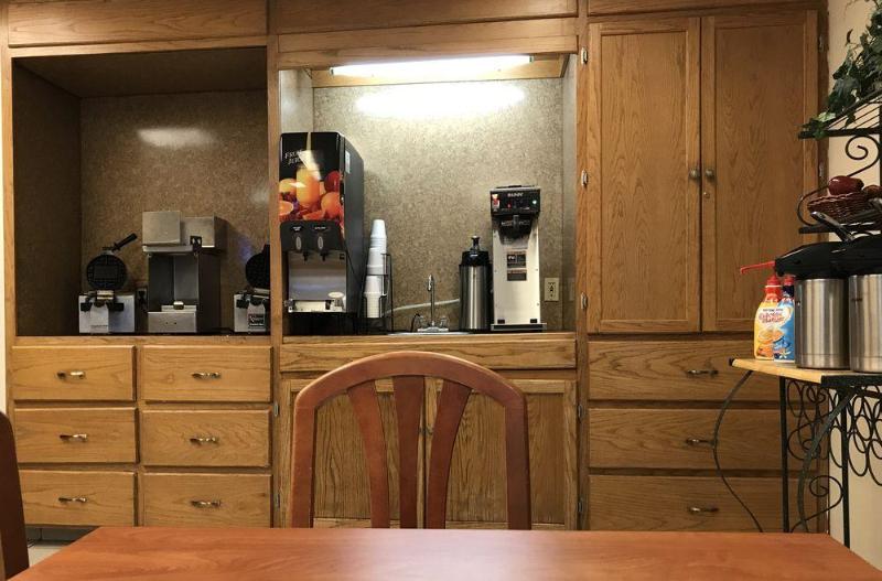 בית מלון כפרי Fairbridge Inn & Suites   Lewiston
