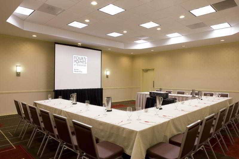 בית מלון כפרי Four Points by Sheraton Houston Memorial City