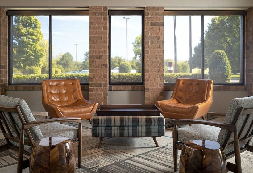 فندق Four Points By Sheraton Milwaukee North Shore