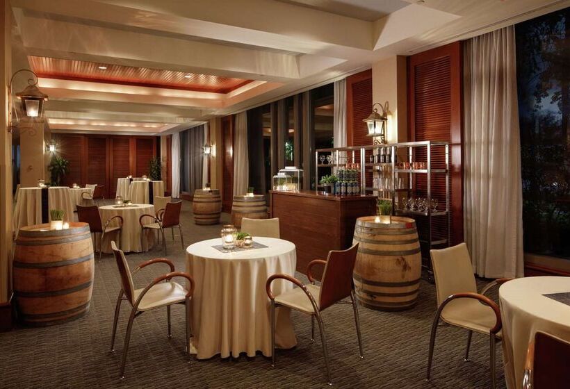 هتل Hilton Boston Logan Airport