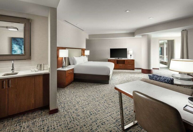 هتل Hilton Boston Logan Airport