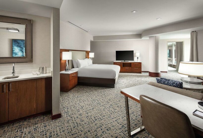 هتل Hilton Boston Logan Airport