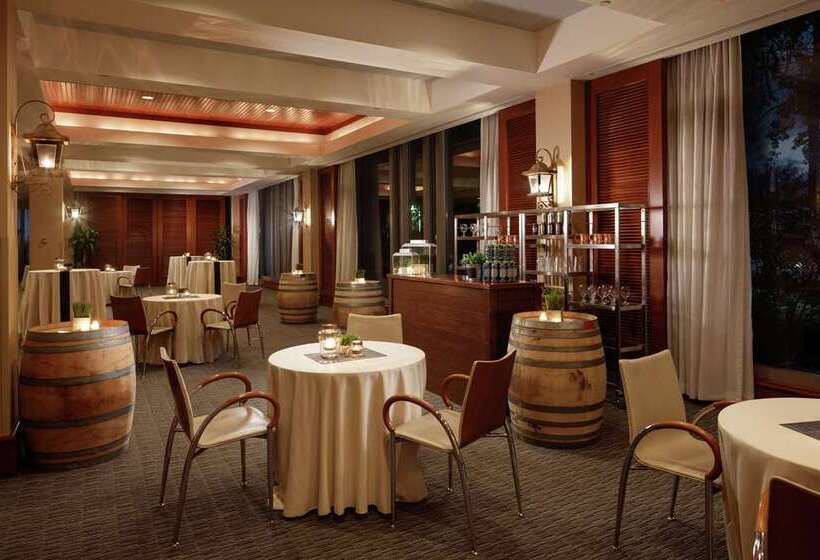 هتل Hilton Boston Logan Airport