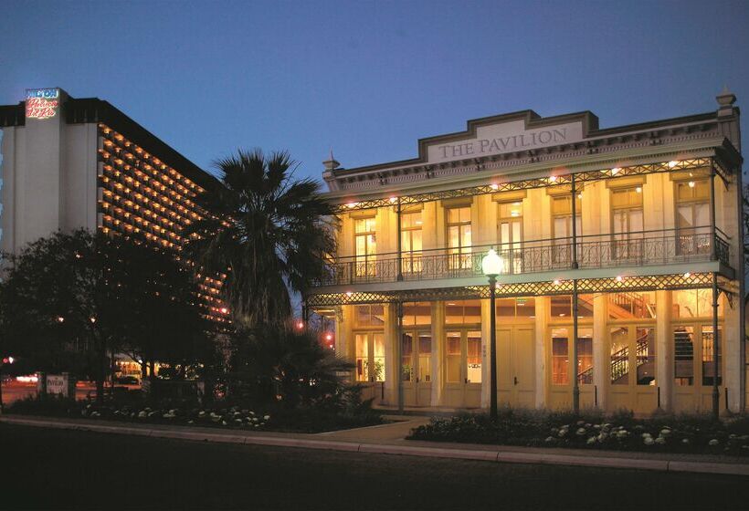 هتل Hilton Palacio Del Rio