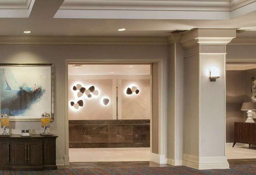 فندق Hilton St. Petersburg Bayfront