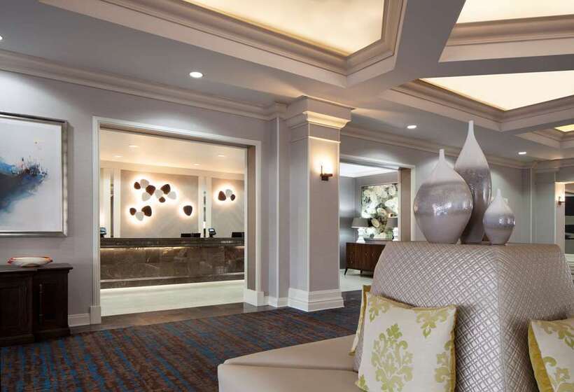 فندق Hilton St. Petersburg Bayfront