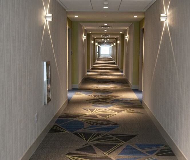 בית מלון כפרי Holiday Inn Express & Suites Johnstown, An Ihg
