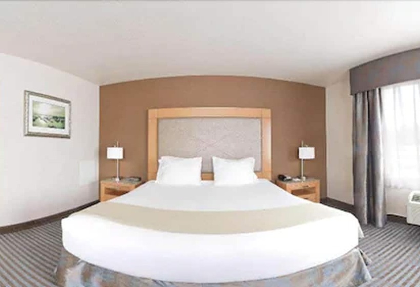 فندق Holiday Inn Express Monterey   Cannery Row, An Ihg