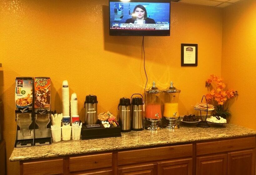 Отель Howard Johnson By Wyndham Denver West