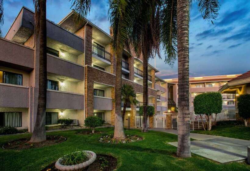 בית מלון כפרי La Quinta By Wyndham Pomona