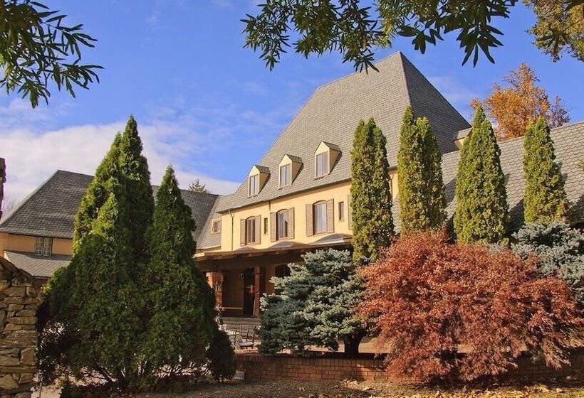 هتل The Omni Grove Park Inn & Spa   Asheville