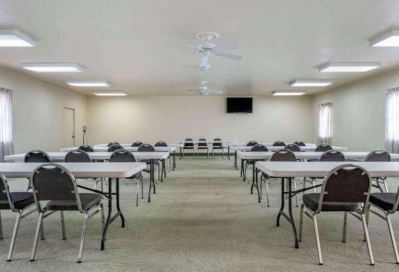 בית מלון כפרי Quality Inn San Angelo