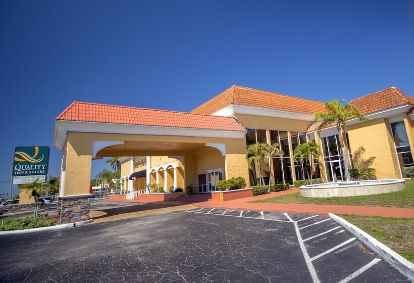 ホテル Quality Inn & Suites Conference Center