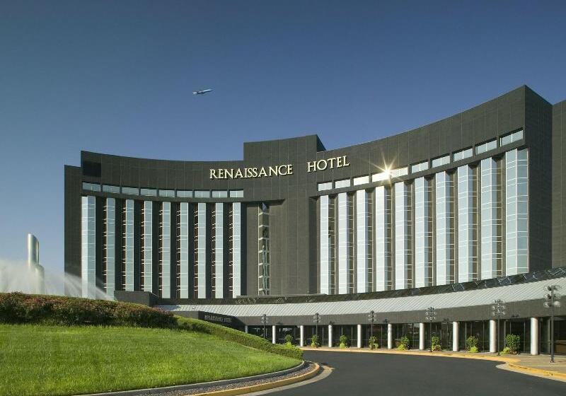 هتل Renaissance St. Louis Airport