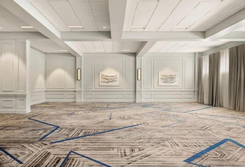 هتل Sheraton Nashua