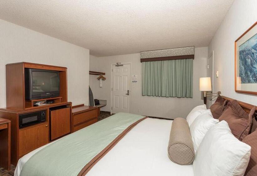 فندق Shilo Inns Newport Oceanfront