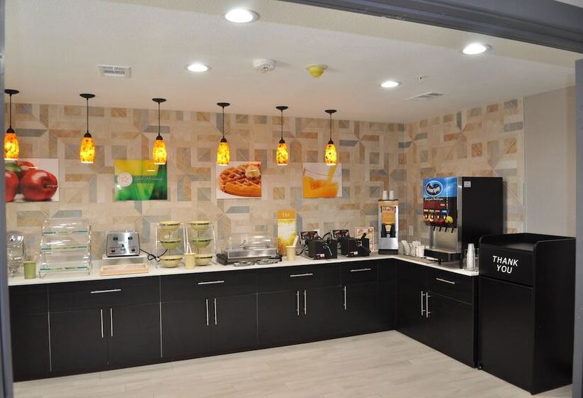 هتل Quality Inn & Suites Plano East   Richardson