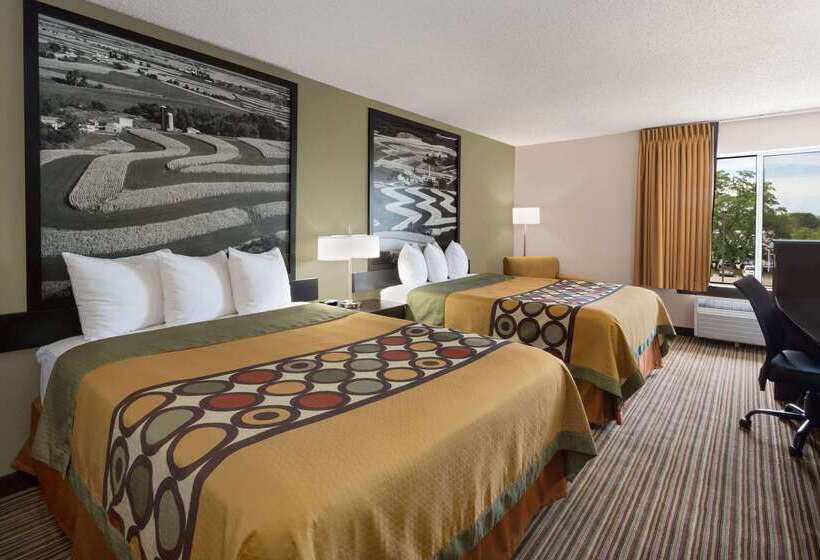 هتل Super 8 By Wyndham Madison South