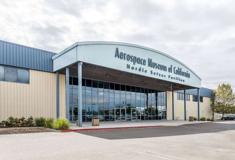 فندق Super 8 By Wyndham Sacramento