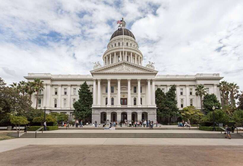 فندق Super 8 By Wyndham Sacramento