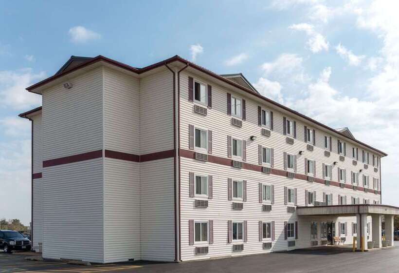 هتل Super 8 By Wyndham Springfield East