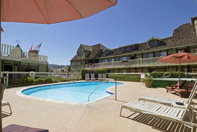 בית מלון כפרי Svendsgaard S Lodge  Americas Best Value Inn & Suites