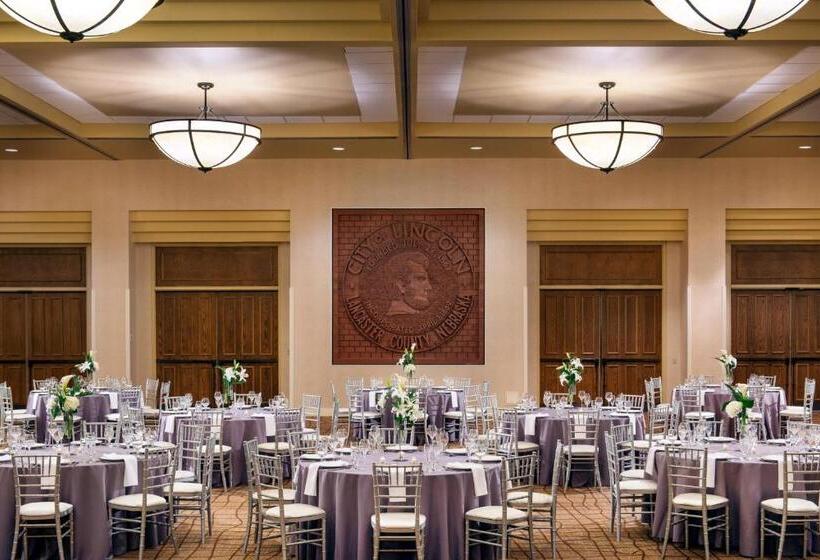 هتل The Lincoln Marriott Cornhusker