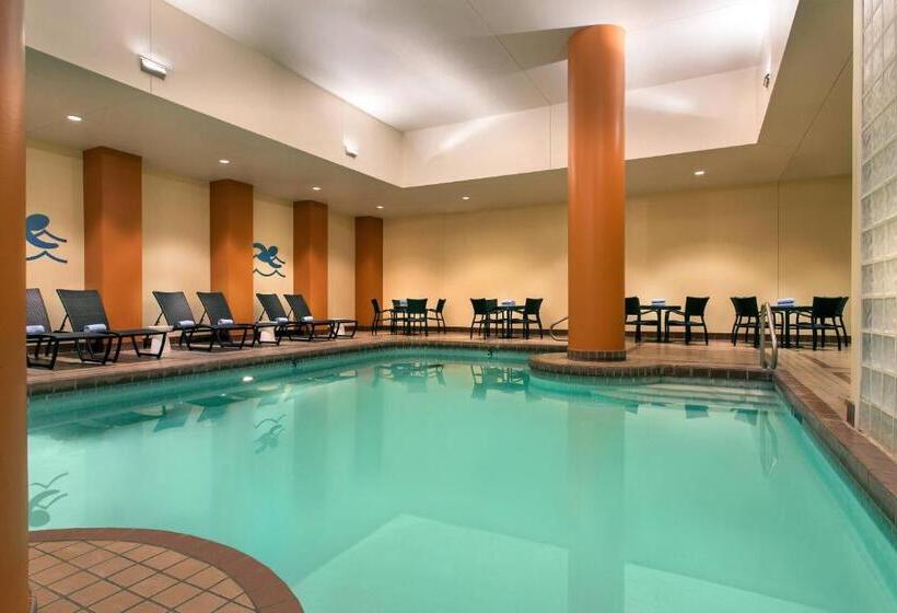 هتل The Lincoln Marriott Cornhusker