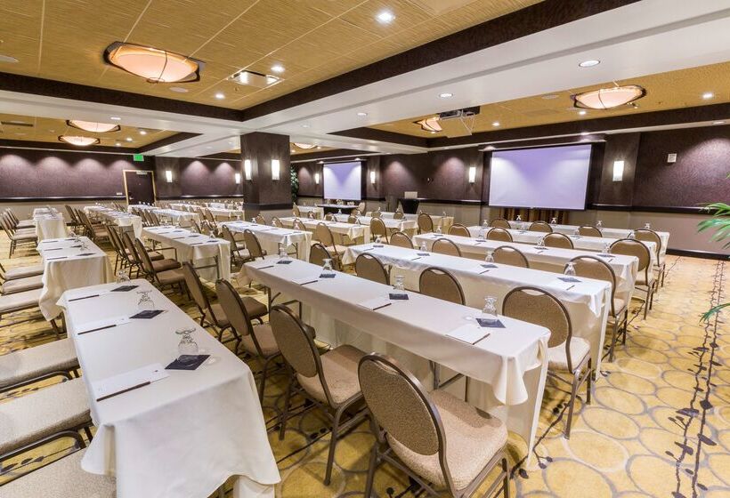 The Strathallan Rochester Hotel & Spa   Doubletree By Hilton