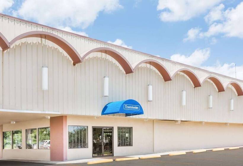 בית מלון כפרי Travelodge By Wyndham Shreveport La
