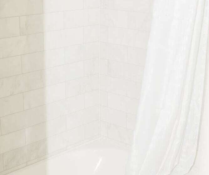 فندق Victorian Inn & Suites