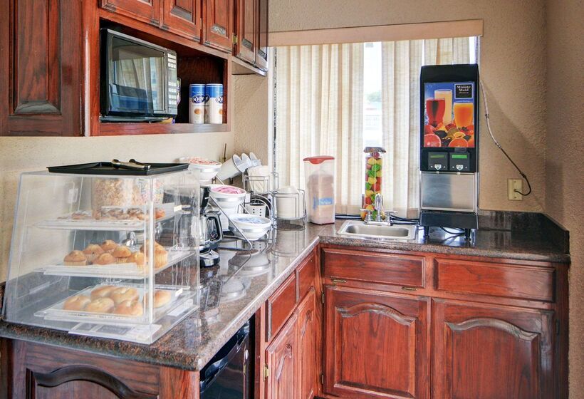 모텔 Loyalty Inn Gainesville